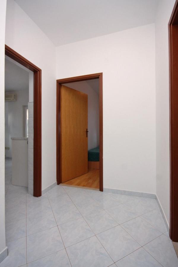 Apartments By The Sea Vrsi - Mulo, Zadar - 5951 Exterior photo