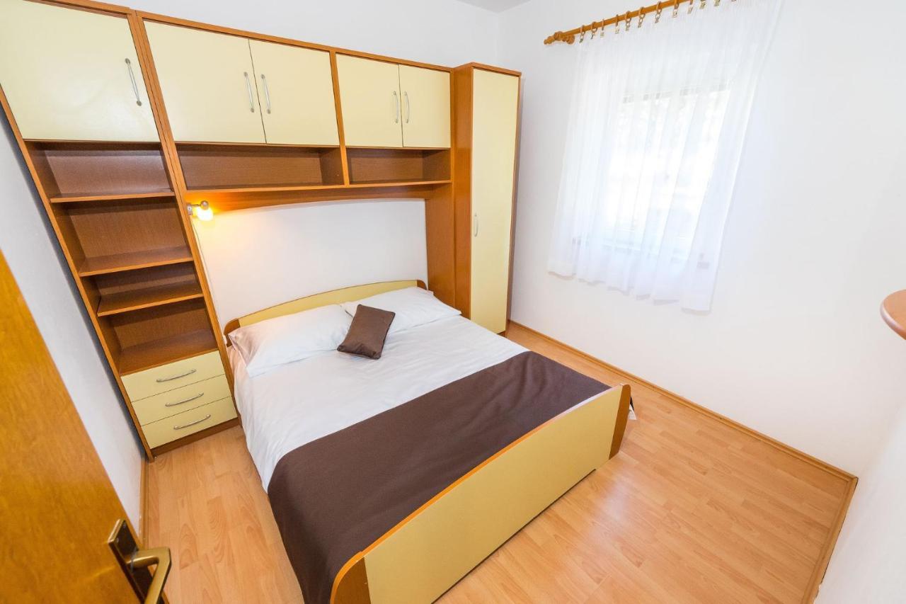 Apartments By The Sea Vrsi - Mulo, Zadar - 5951 Exterior photo