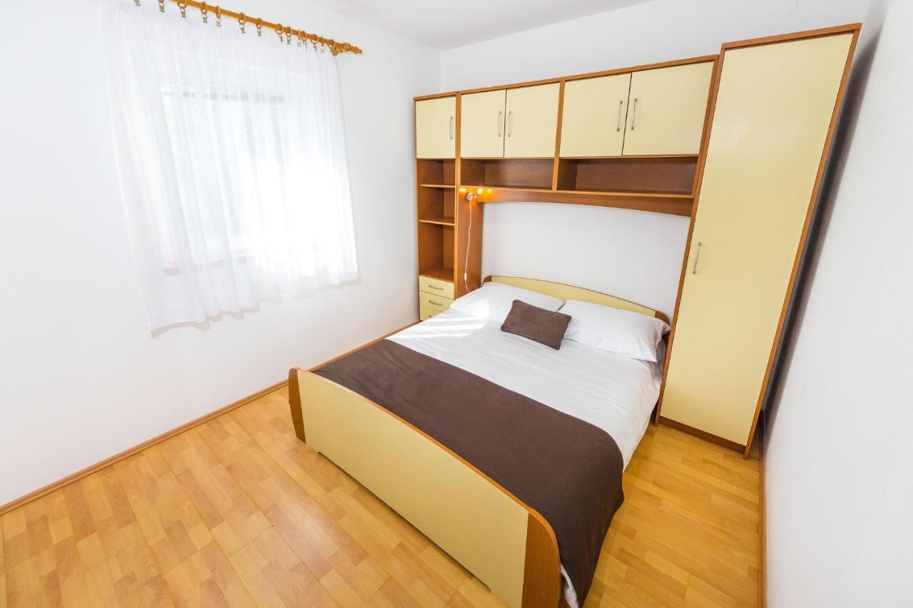 Apartments By The Sea Vrsi - Mulo, Zadar - 5951 Exterior photo